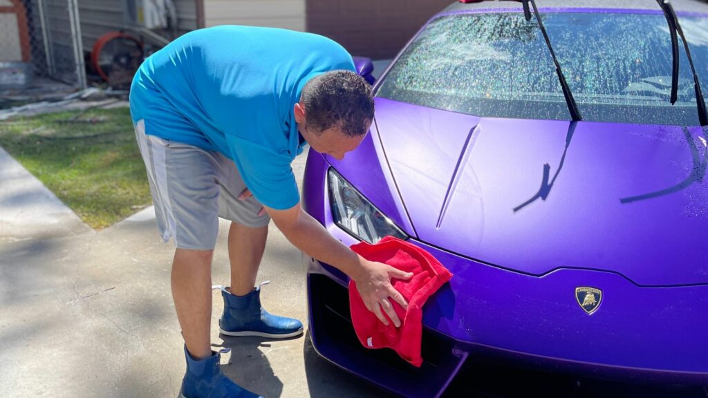 Lamborghini_wash_auto_detail_Texas_Luxury_Mobile_detail4