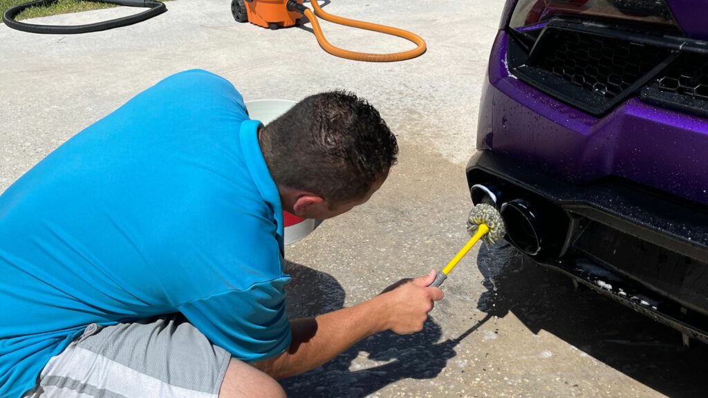 Lamborghini_wash_auto_detail_Texas_Luxury_Mobile_detail5